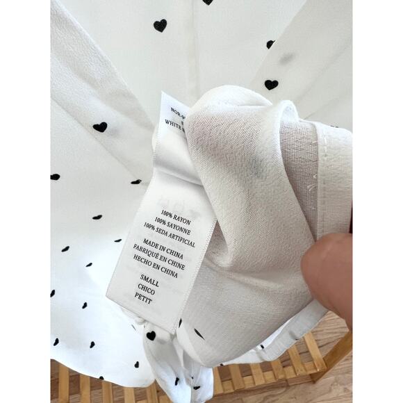 Rails Sloane Heart Print Knot Front Blouse - Picture 5 of 7